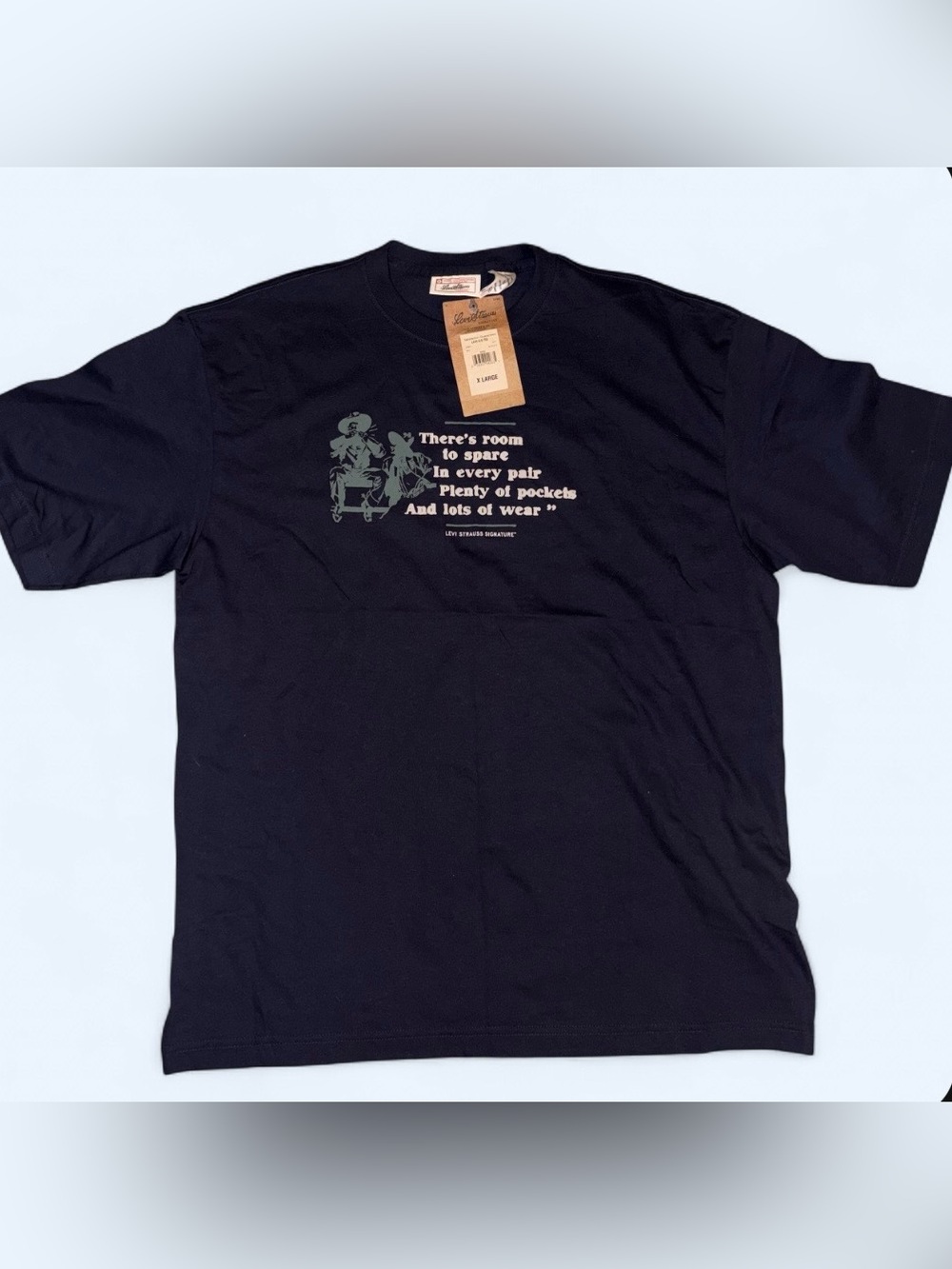 Levi Strauss NWT Signature Graphic Tee Shirt - Size XL